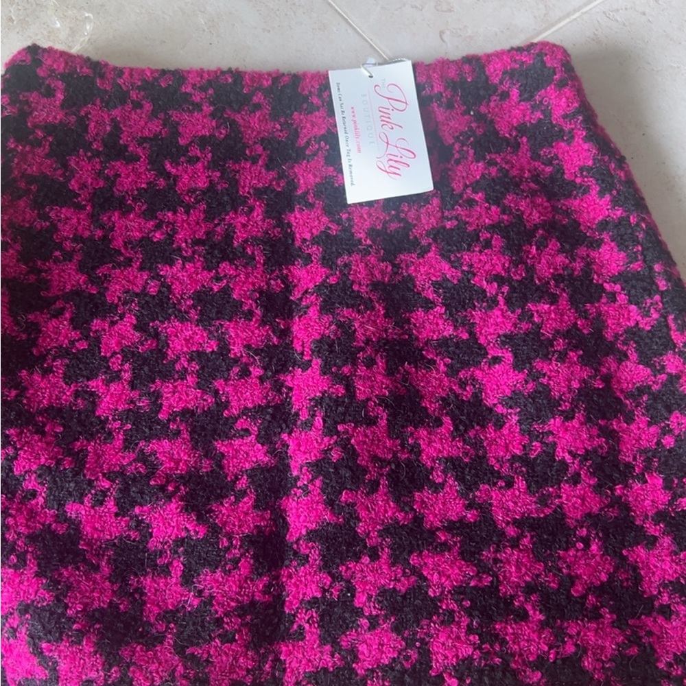 Pink Lily Vibrant Pink and Black Pencil Skirt